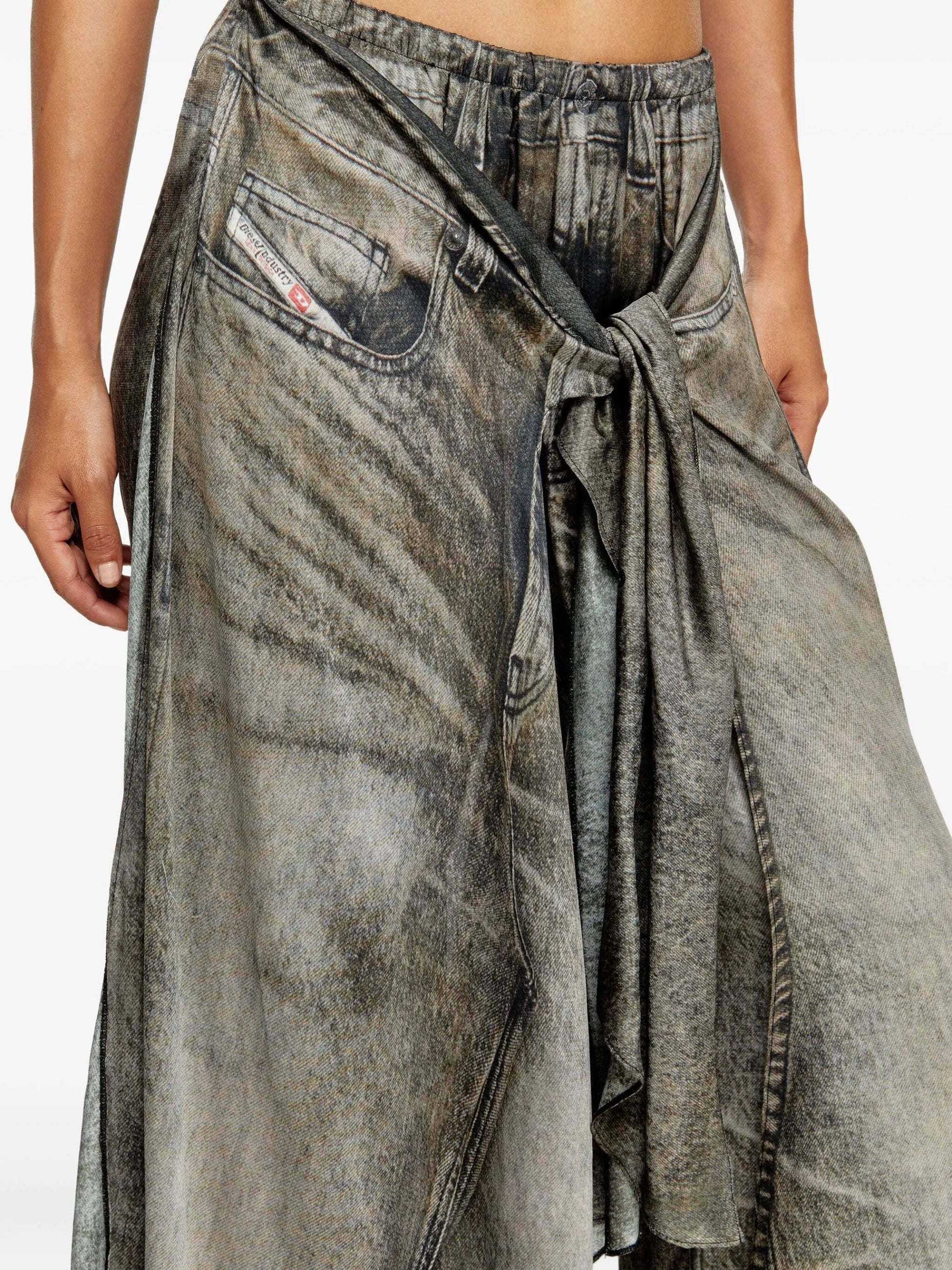 DIESEL - Pantaloni - A185790LKCT