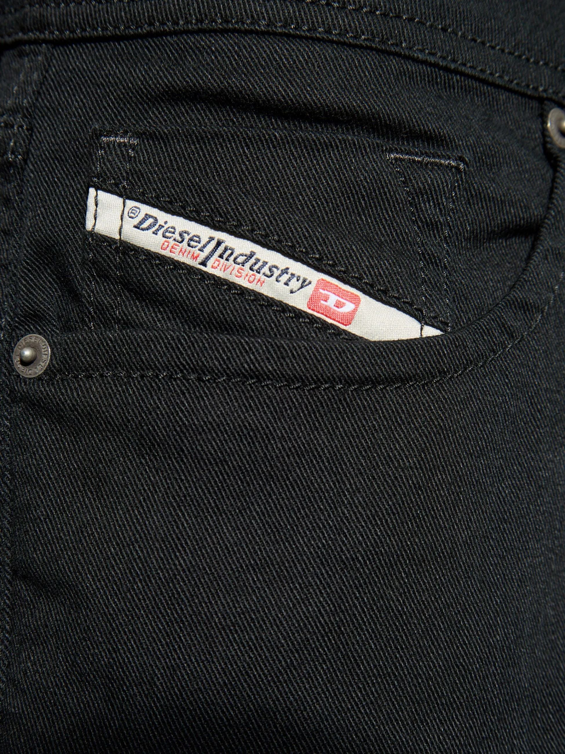 DIESEL - Pantaloni - 00C06P0688H