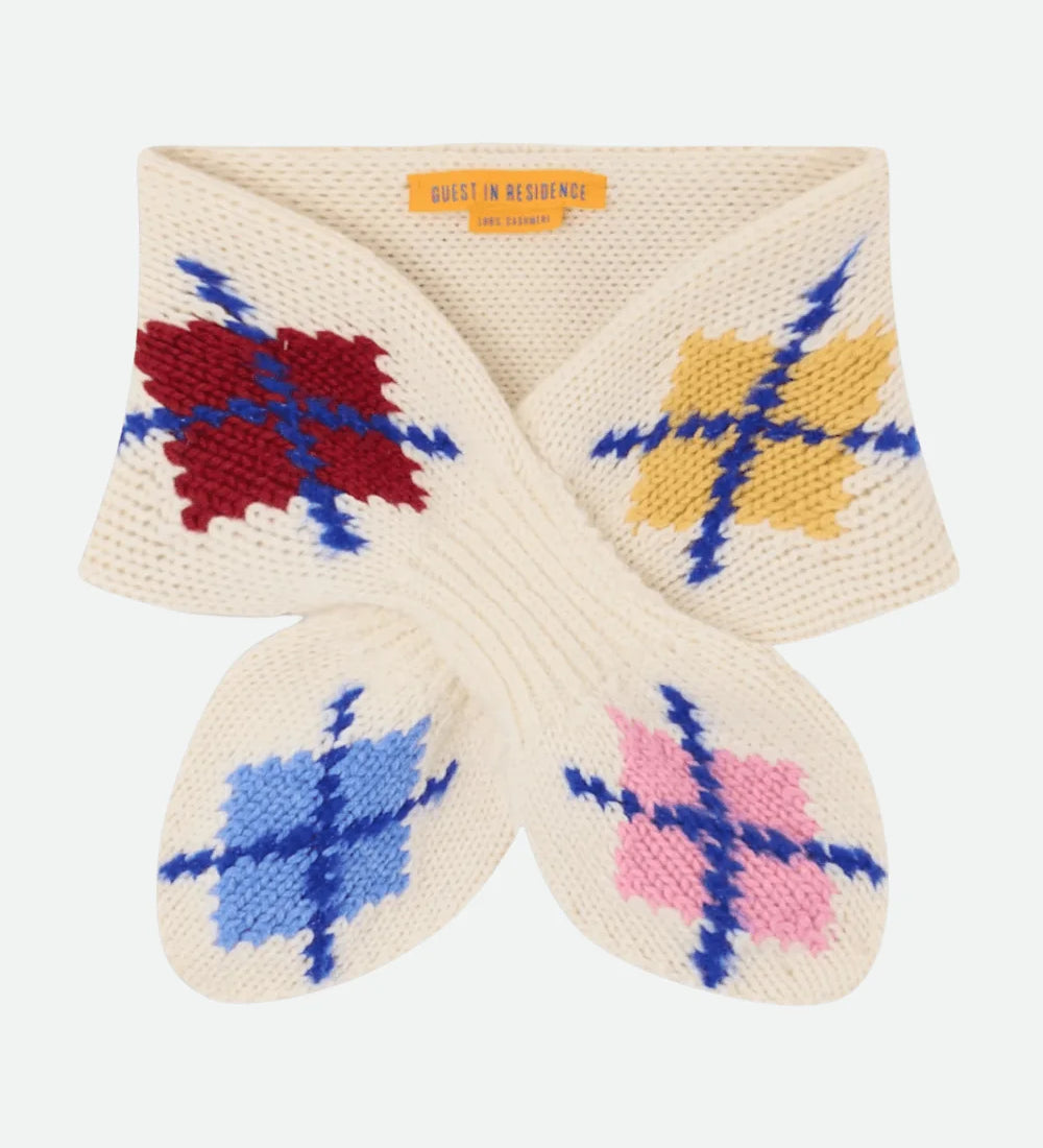 K4z9o45xrmMmybtvGuest_in_Residence_shawl_Argyle_Bowtie_Scarf_A28719AL_cream_combo-1.jpg