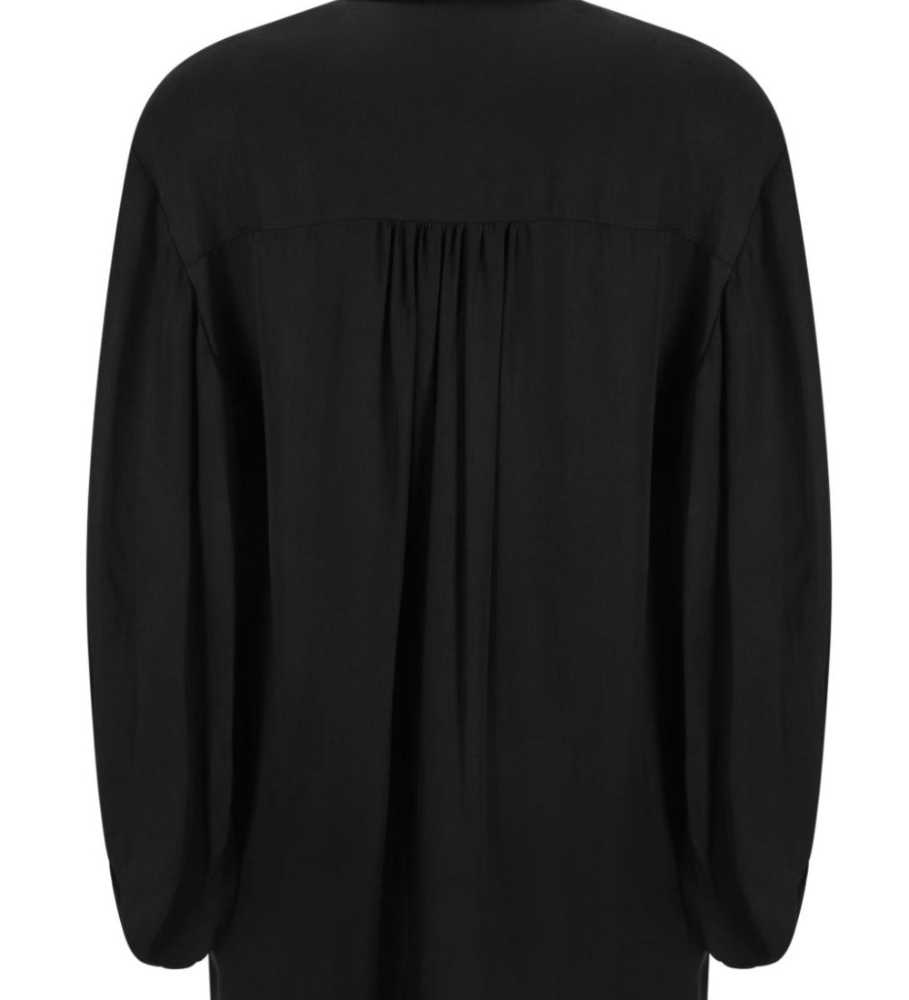 Khaite  Nero