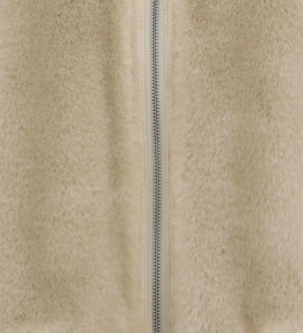 jnsNS38524448_72199662_1000.jpg