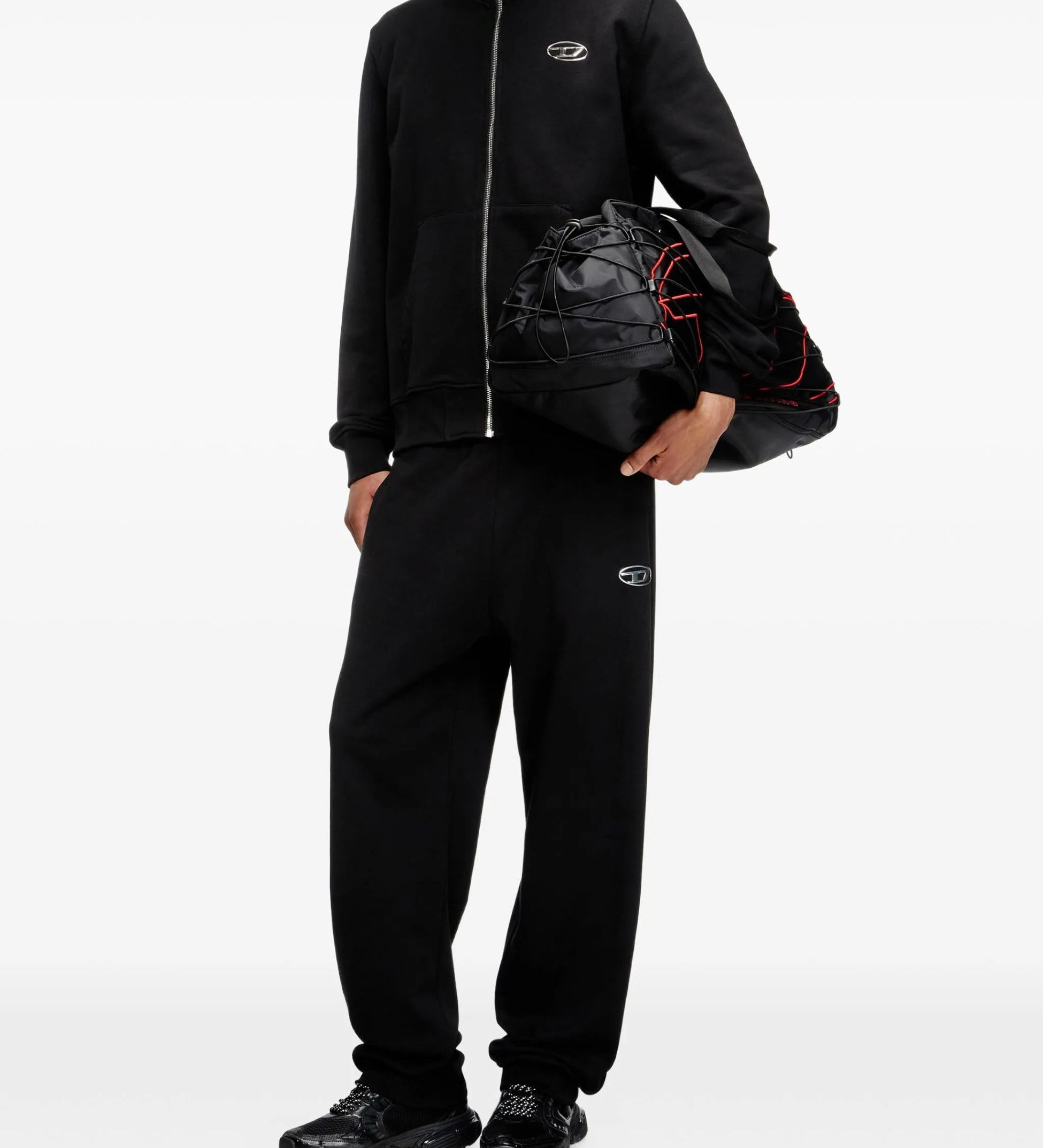l0WssSA9uGVm6FT150176B.jpg