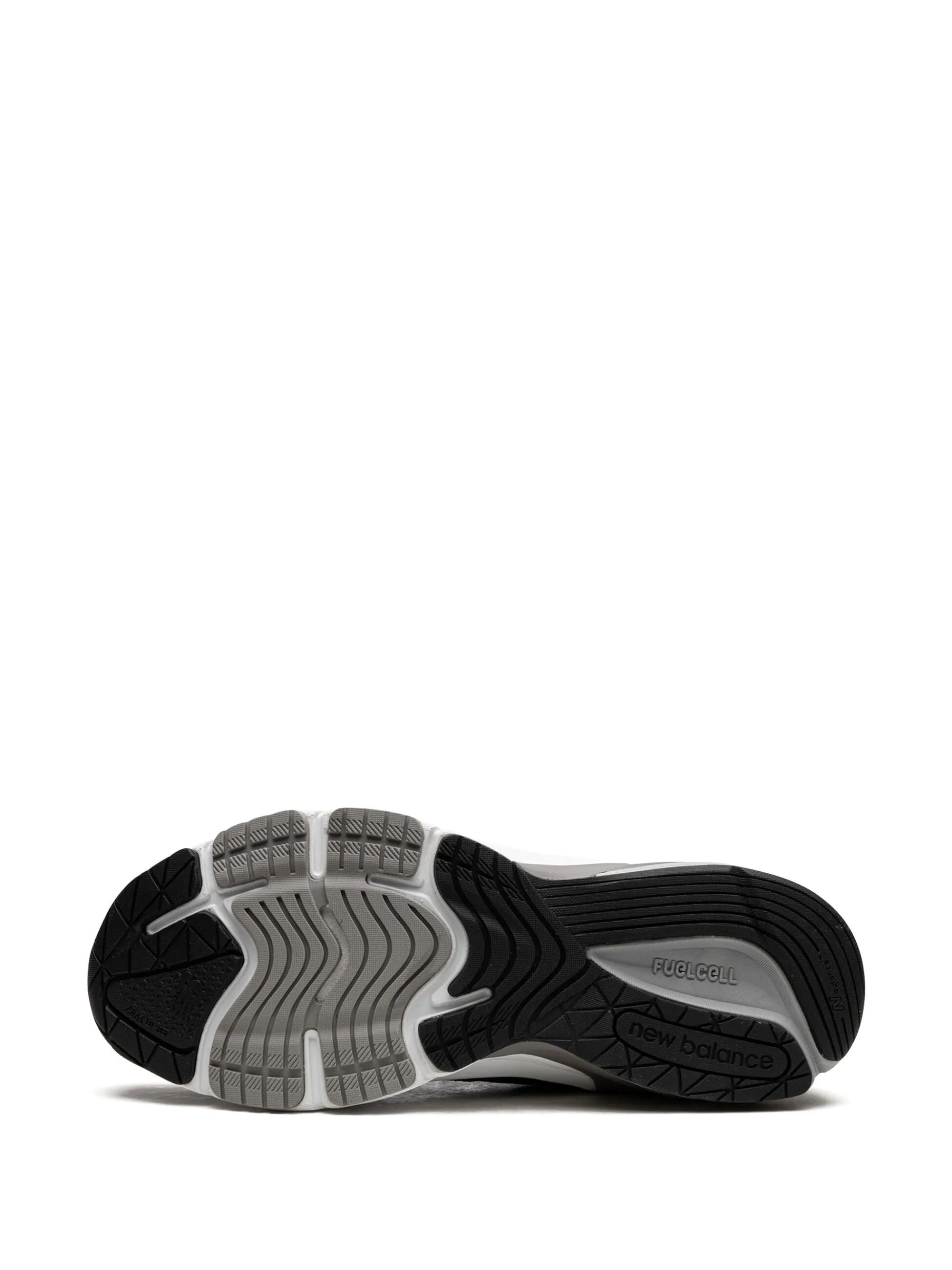 NEW BALANCE - Sneakers - M990BK6