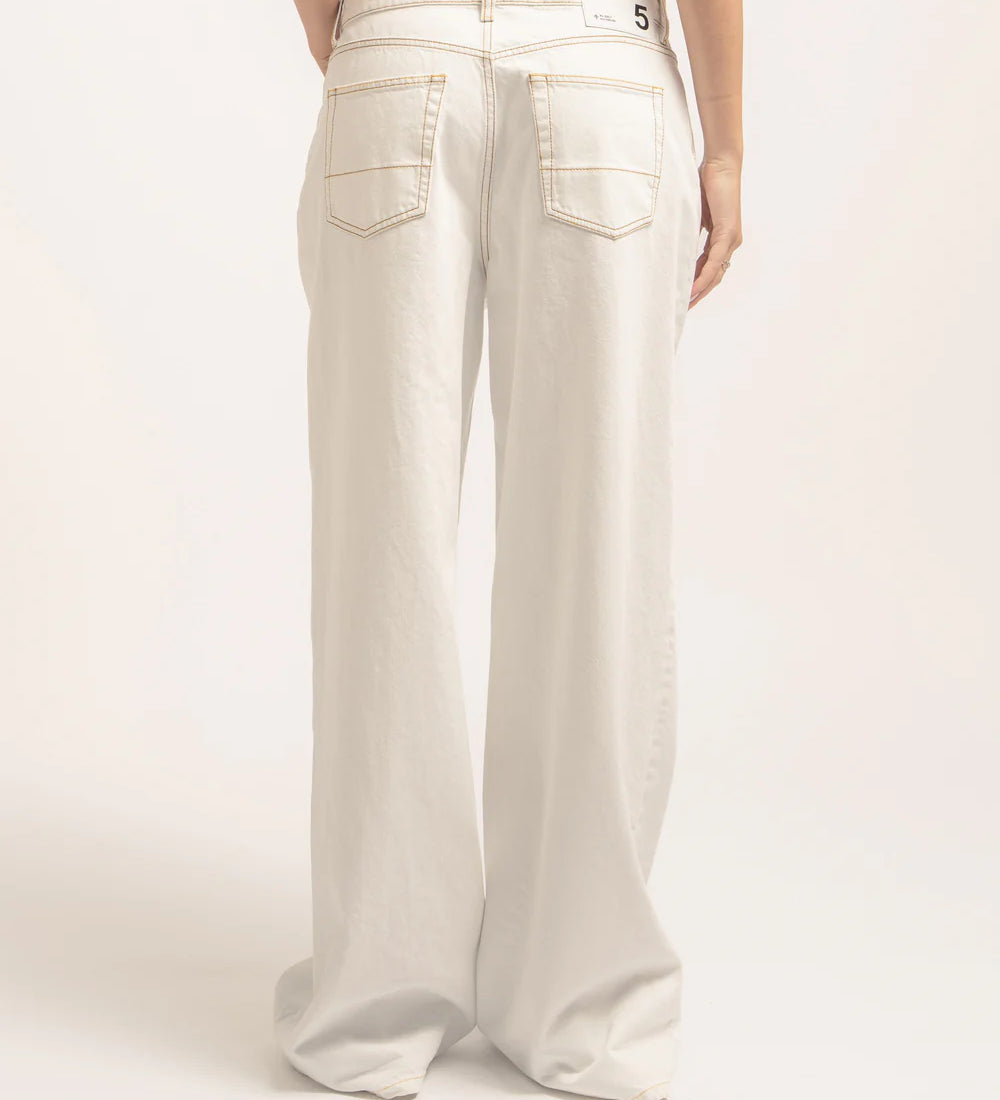 q7d8mwra17iWLPY3express-jeans-pantaloni-cinque-tasche-denim-fermo-bianco-dp52952d2df0078368024_002_a52e5cbe-00e7-4144-84dd-3710d4c0c528.jpg