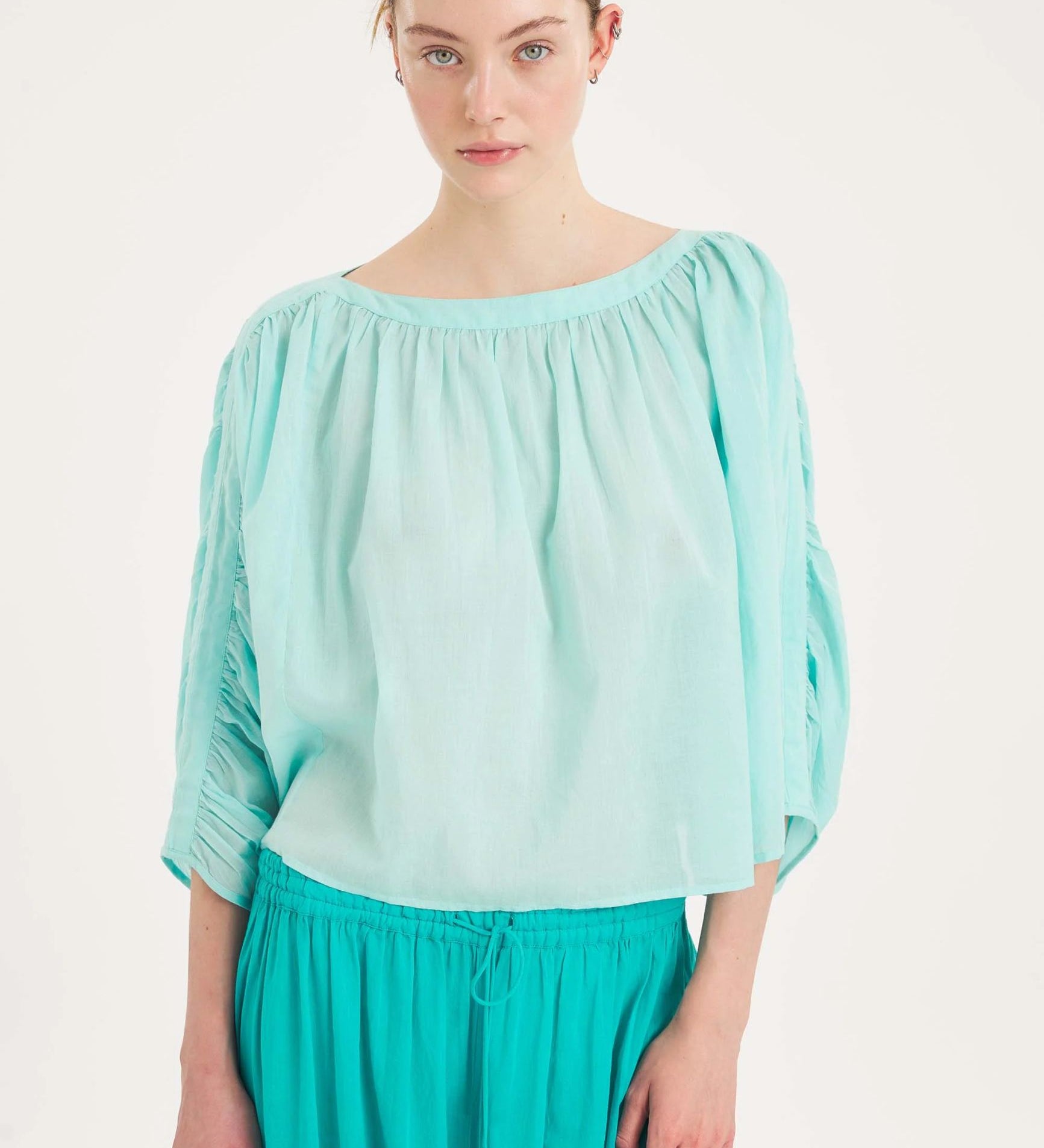xOa0Telxz0dCKHMkFRUTI1TEE-LIGHTBLUE-2.jpg
